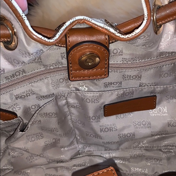 Authentic Michael Kors Purse - Picture 6 of 11